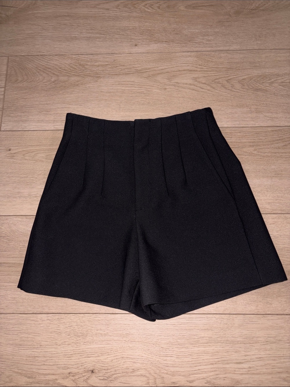 Zara Black High-Waist Pleated Shorts